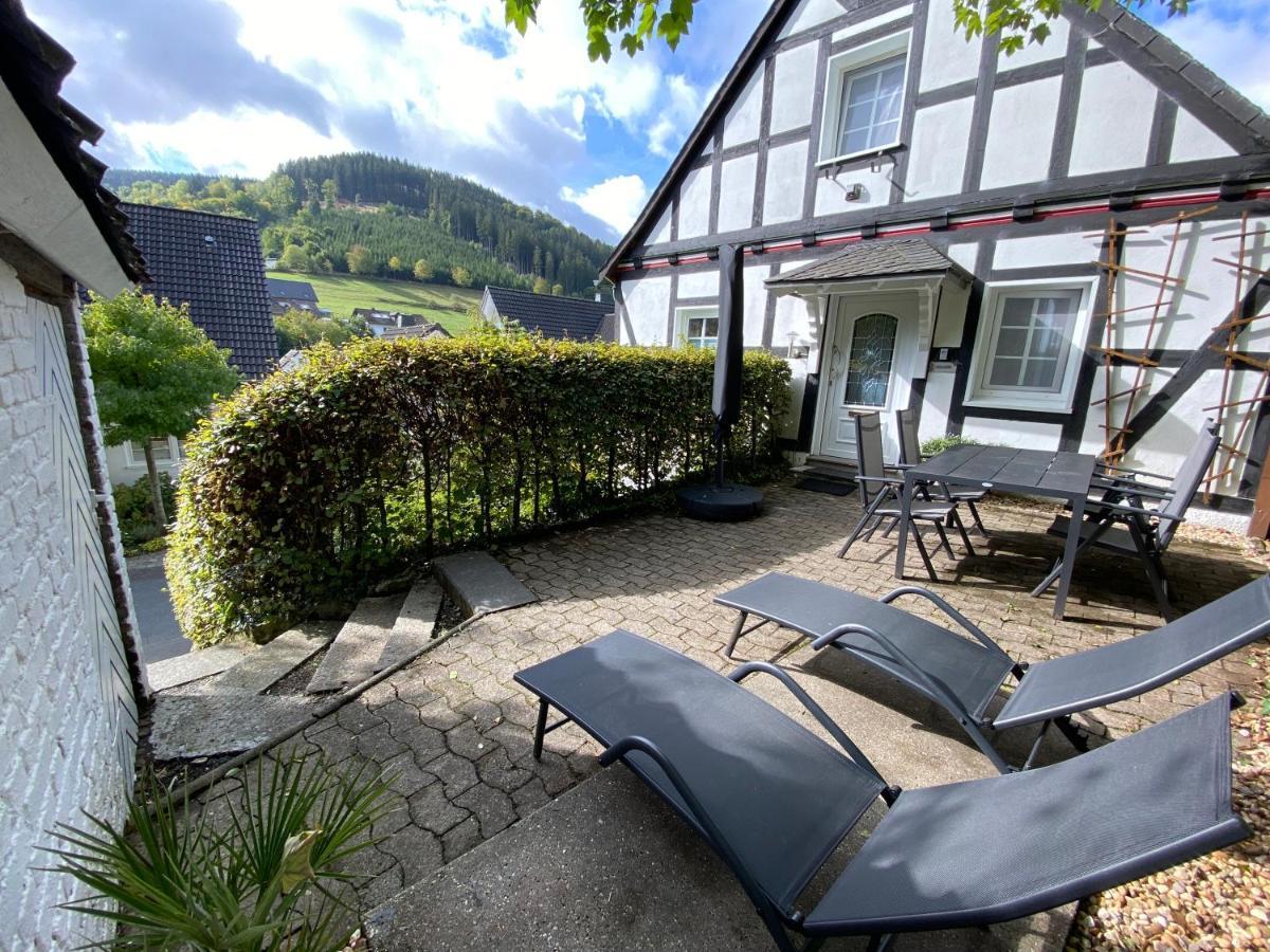 Schmallenberger Ferienhaus Exterior foto